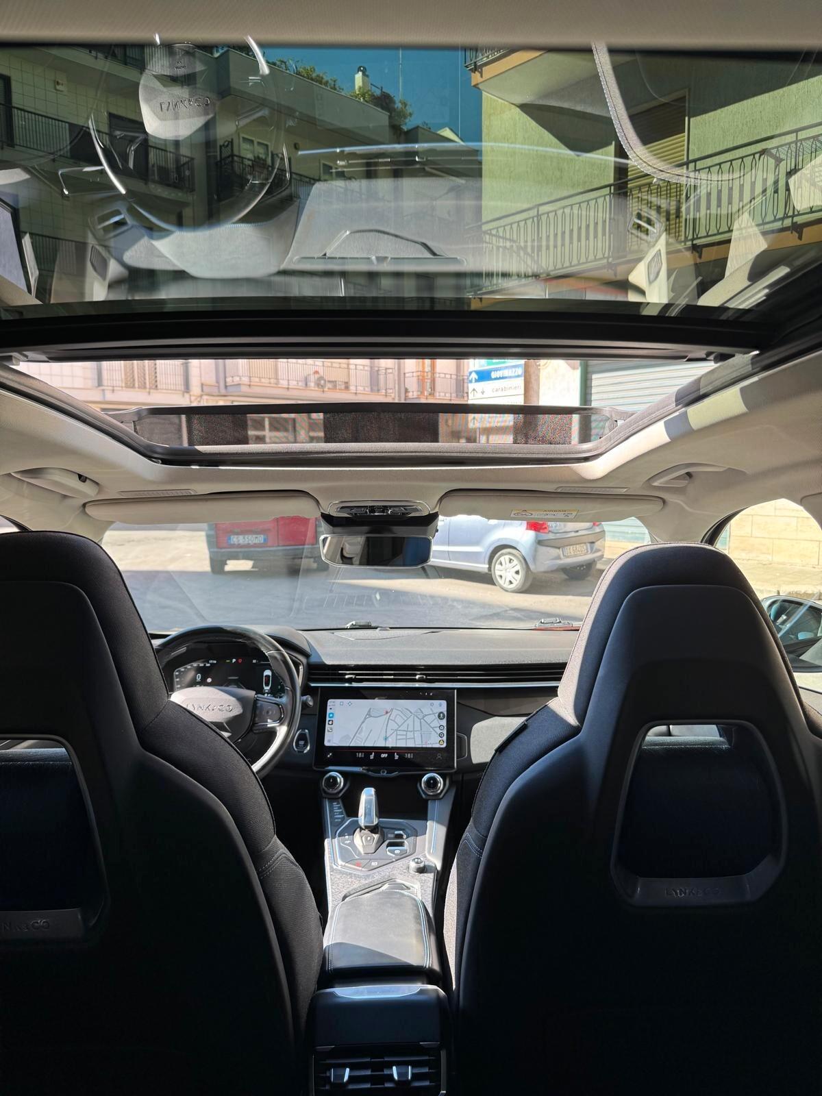 Lynk&co 01 PHEV 261cv More