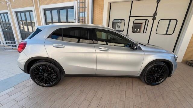 Mercedes-benz GLA 200 CDI Automatic 4Matic Sport