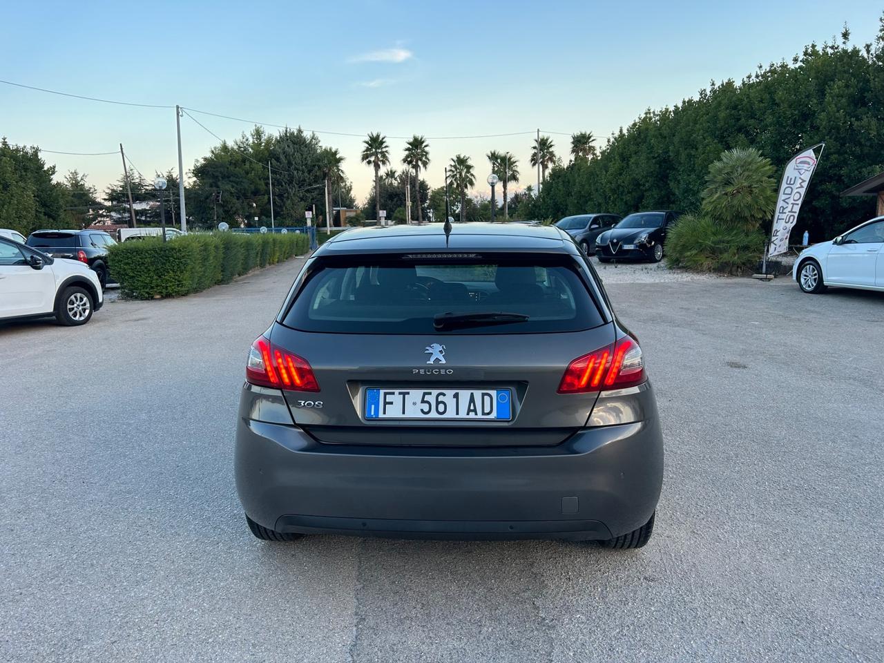 Peugeot 308 BlueHDi 130 S&S Business