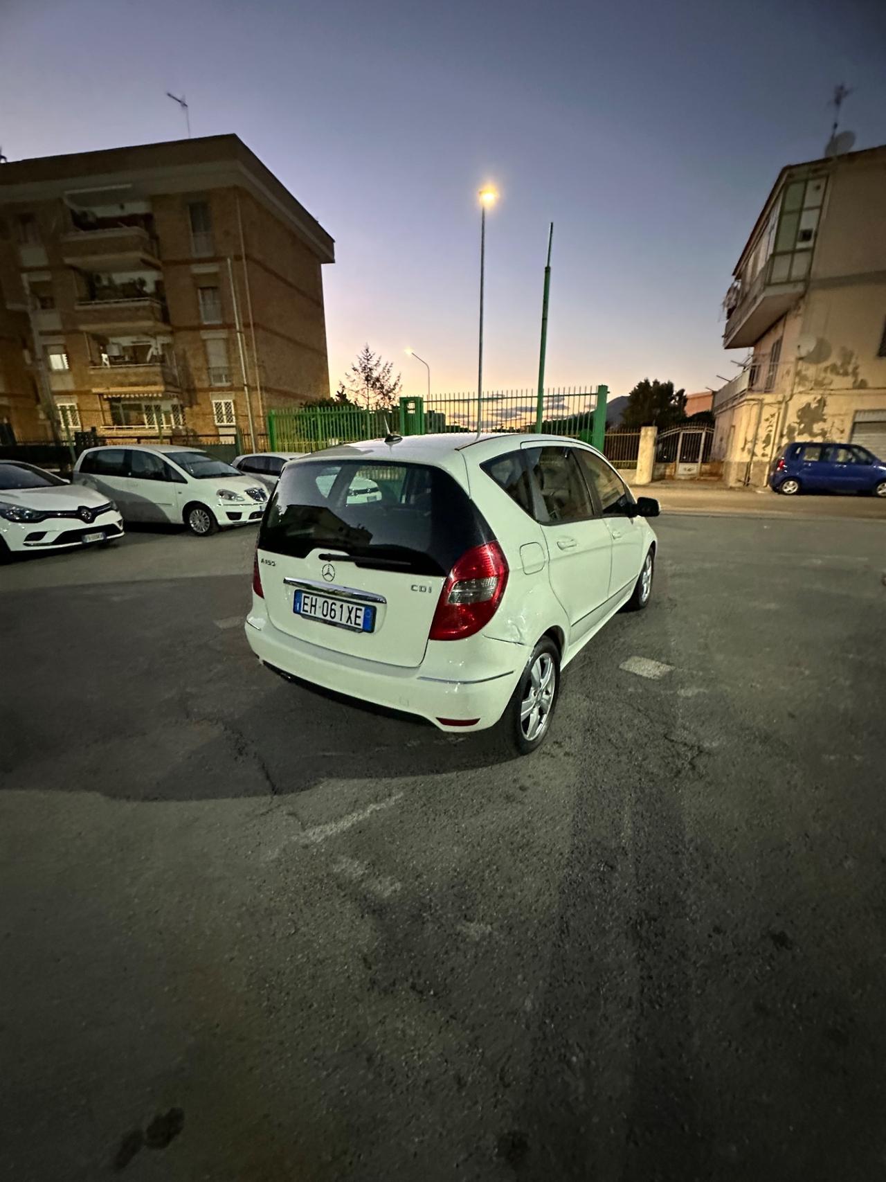 Mercedes-benz A 160 CDI BlueEFFICIENCY Avantgarde