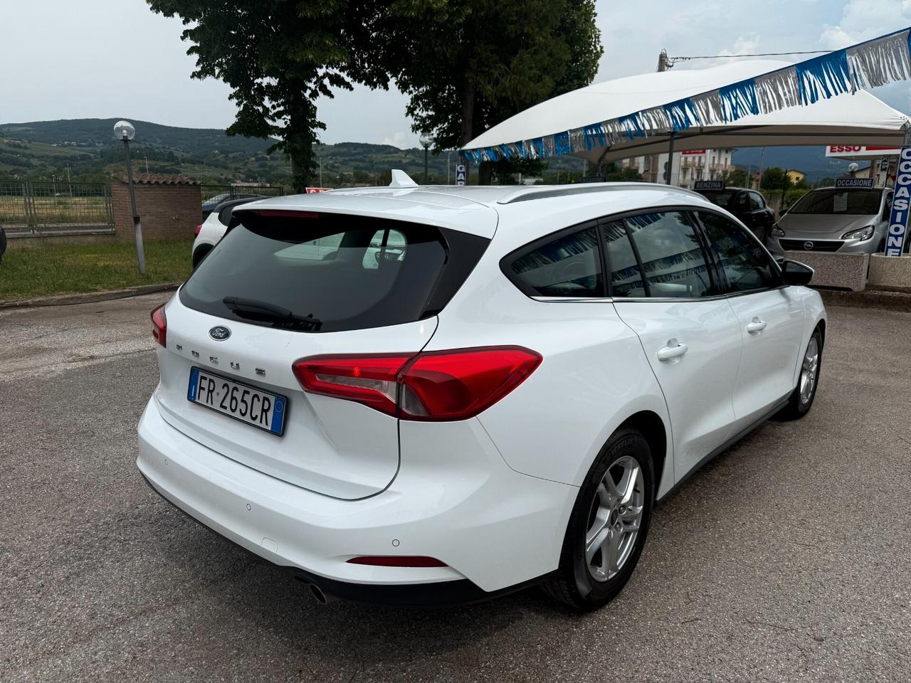 " POCHI KM " Ford Focus 1.5 TDCi 120 CV AUTOM.