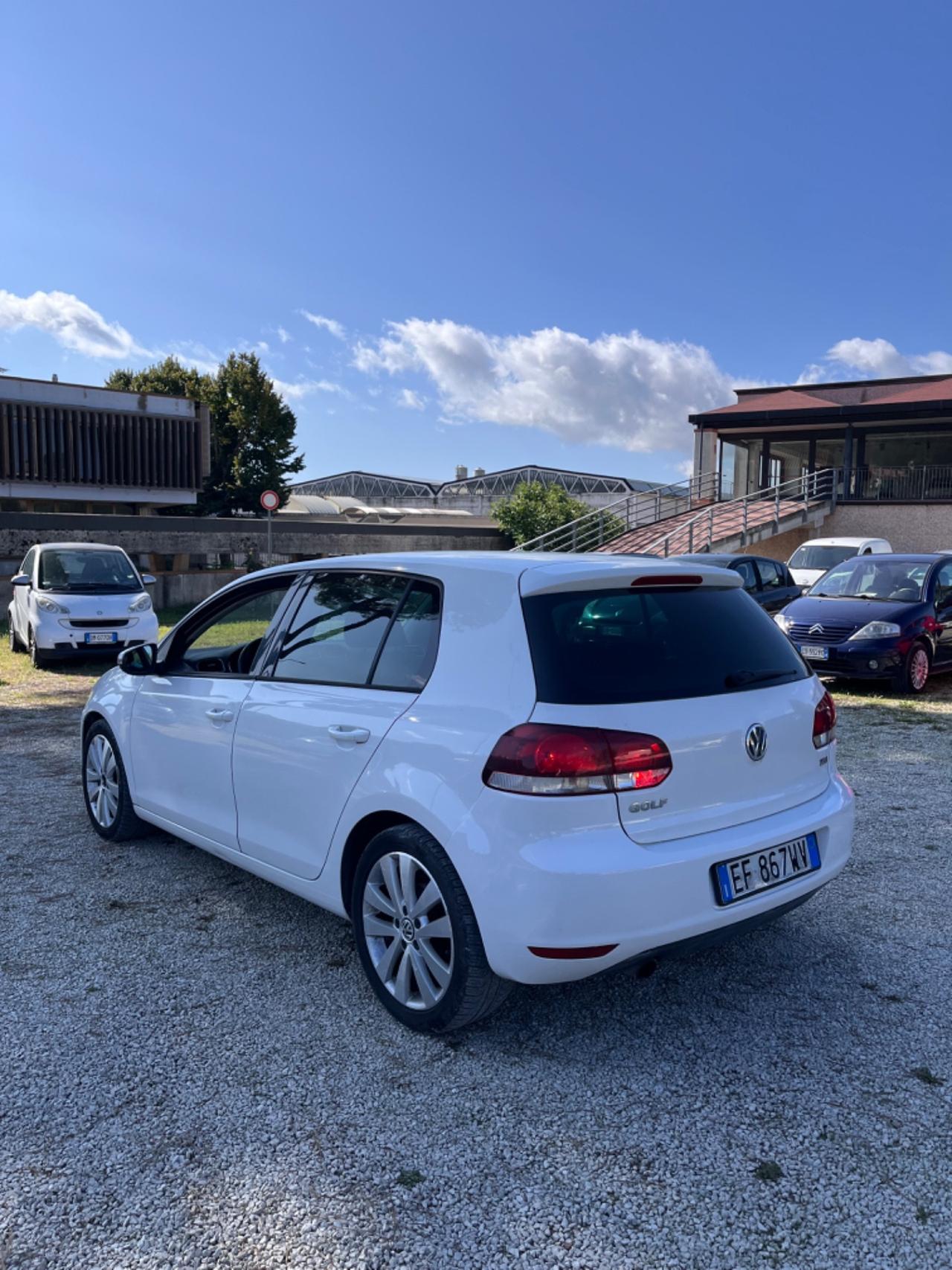 Volkswagen Golf 6 1.6 TDI Highline NEOPATENTATI