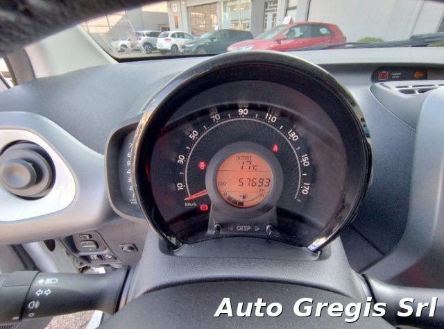 TOYOTA Aygo 1.0 VVT-i 72 CV x-play-GARANZIA FINO 36 MESI