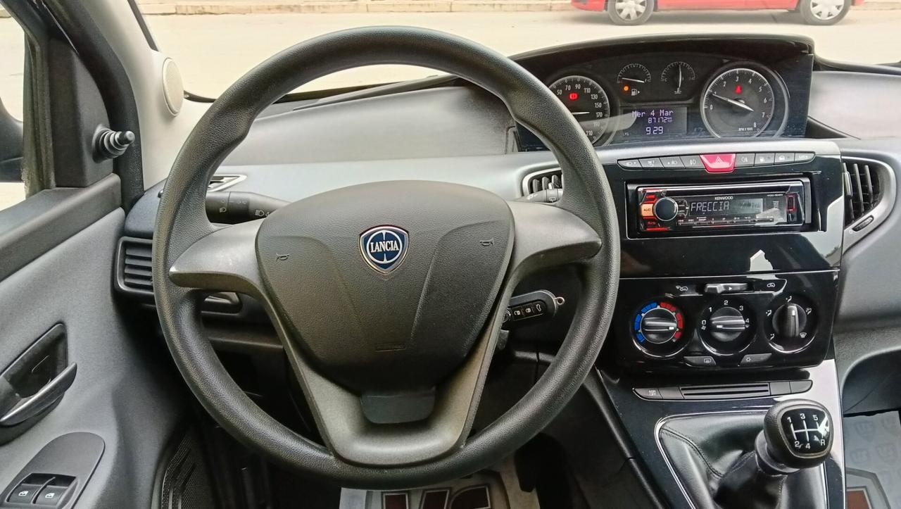 LANCIA YPSILON 1.2 B/GPL-CASA MADRE