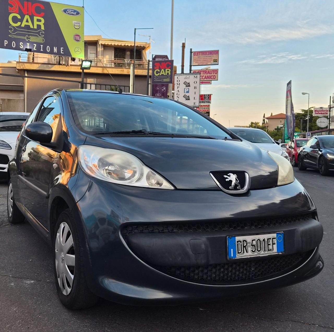 Peugeot 107 1.0 68CV 3p. Plaisir