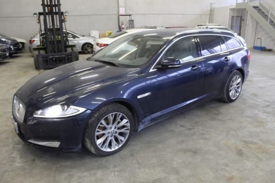JAGUAR XF SPORTBRAKE 2.2L I4D 200CV LUXURY CAMBIO AUTOMATICO