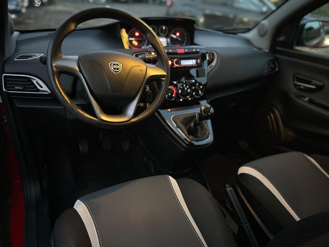 Lancia Ypsilon 1.2 69 CV 5 porte Elefantino