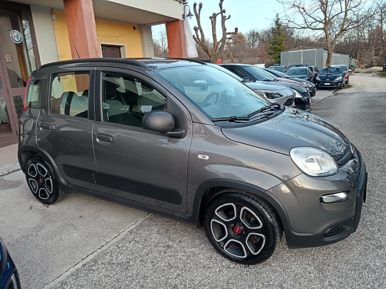 Fiat Panda 1.0 70CV HYBRID CITY LIFE NEOPATENTATI