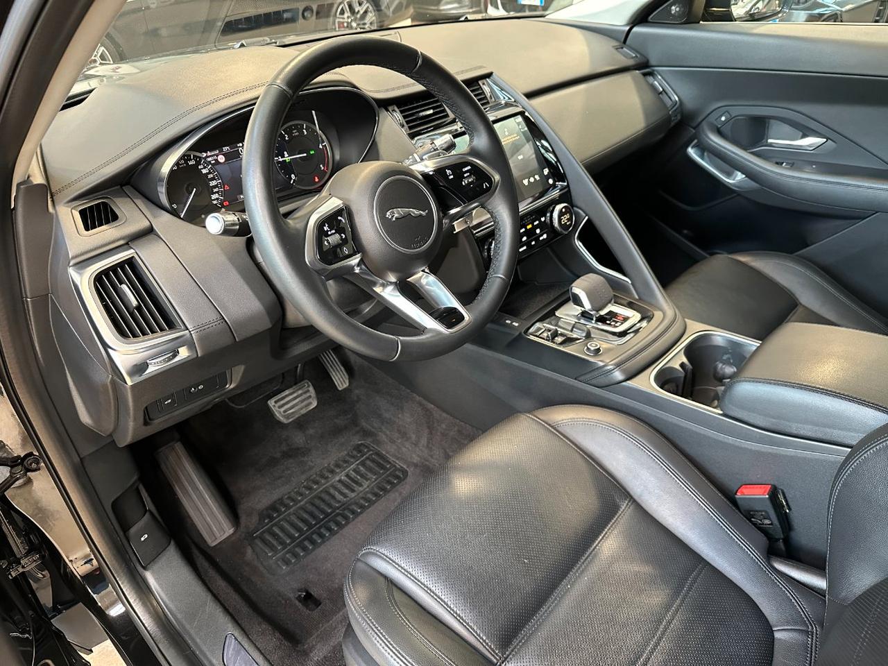 Jaguar E-Pace 2.0d i4 mhev SE awd 163cv auto-20"-Pelle-Camera 360