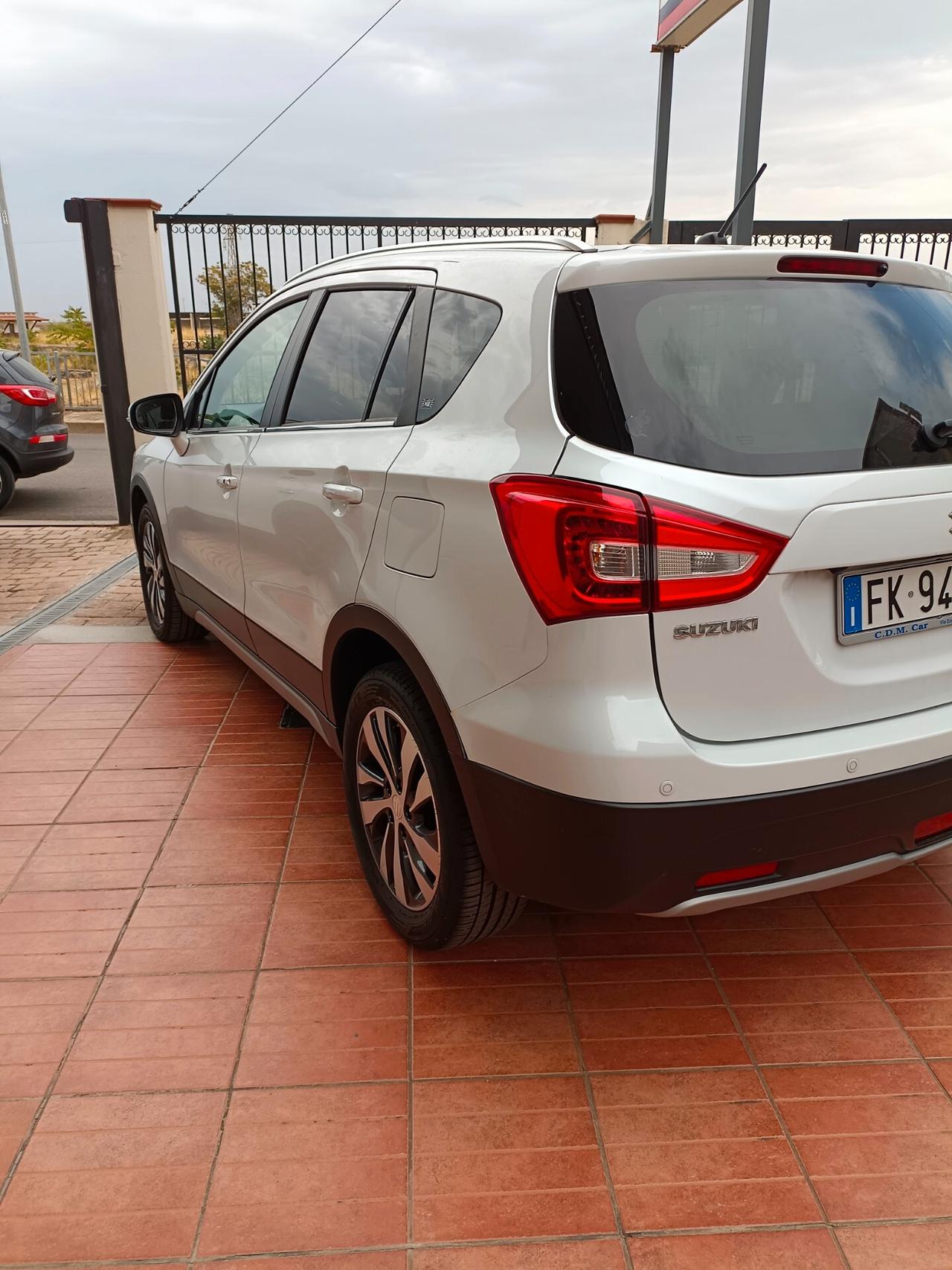 Suzuki S-Cross 1.6 DDiS Start&Stop 4WD All Grip DCT Star View