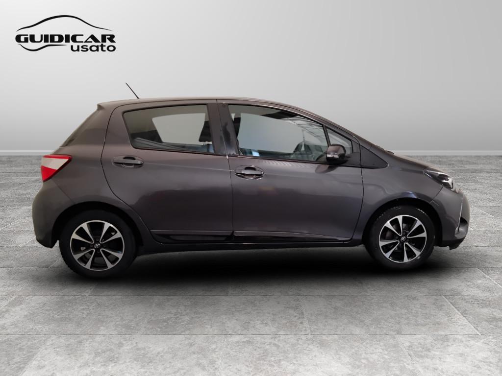 TOYOTA Yaris III 2017 - Yaris 5p 1.0 Active my18