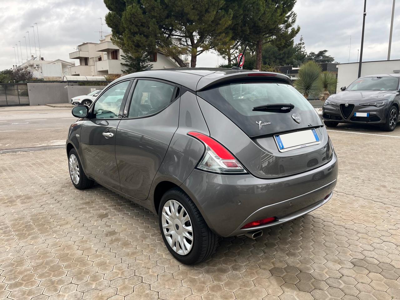 Lancia Ypsilon 1.2 69 CV 5 porte GPL Ecochic Gold