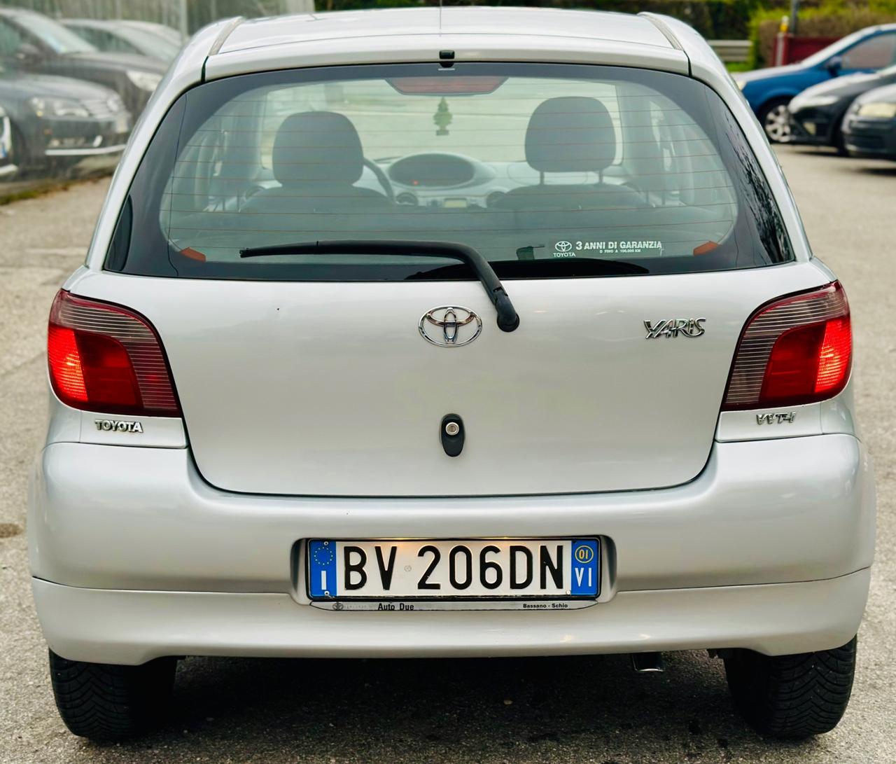 Toyota Yaris 1.3i 16V cat 5 porte Luna