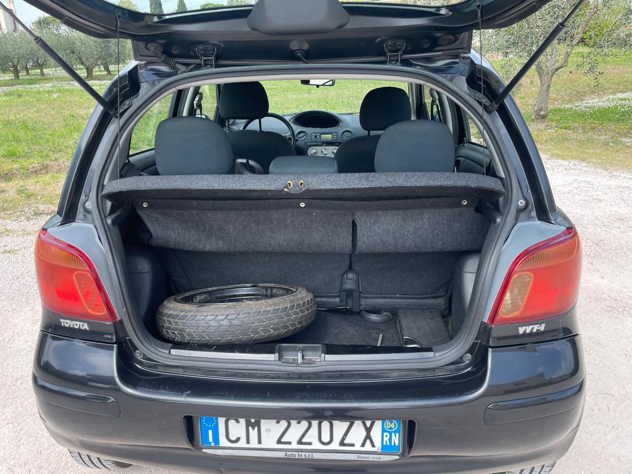 Toyota Yaris 1.3i Sol Blue BOMBOLA GPL NUOVA!!!!!