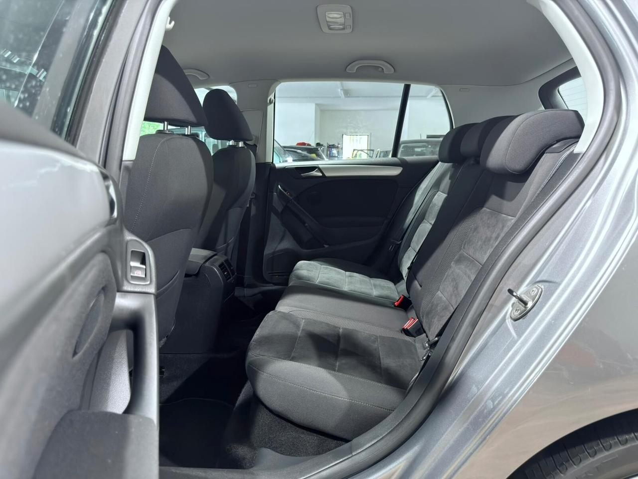 VOLKSWAGEN GOLF 1.6TDI 105CV HIGHLINE 1HANDE
