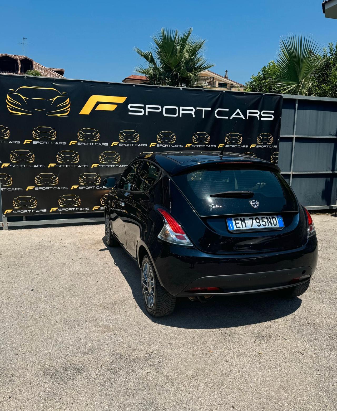 Lancia Ypsilon 1.3 MJT 16V 95 CV 5 porte S&S Silver