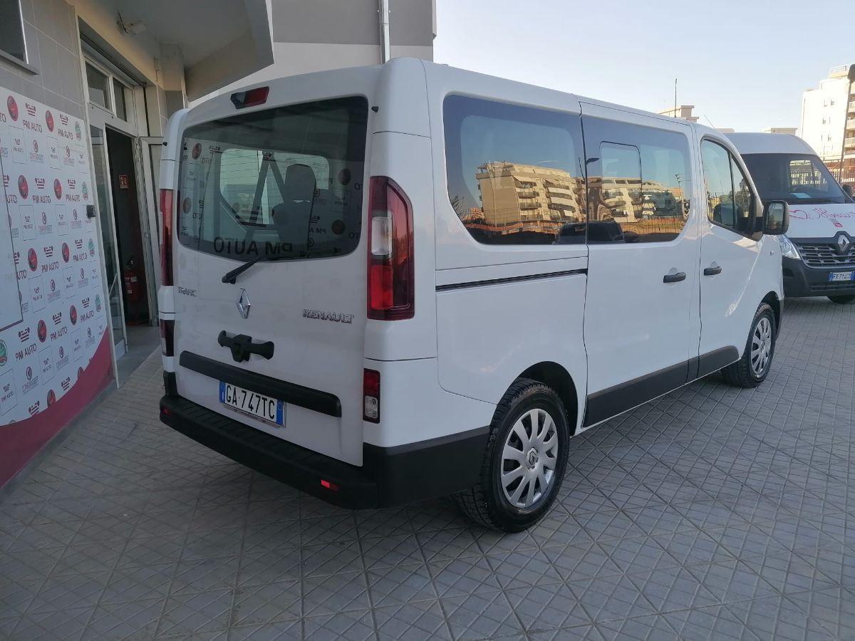 RENAULT Trafic Passenger 9 posti 2.0 dci 145cv EnergyZen