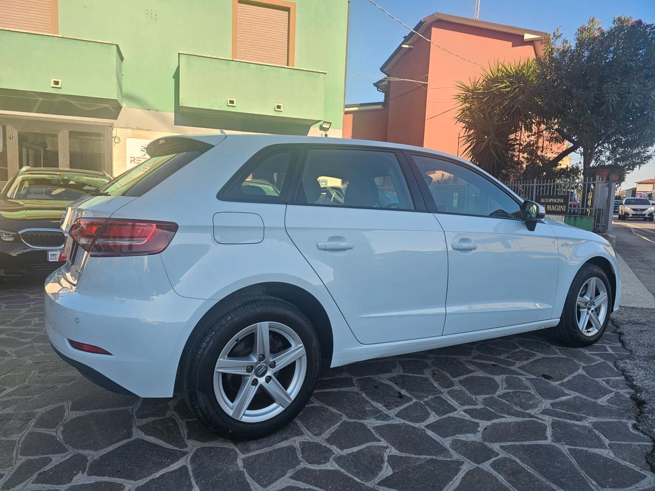 Audi A3 SPB 1.4 TFSI S tronic g-tron Business