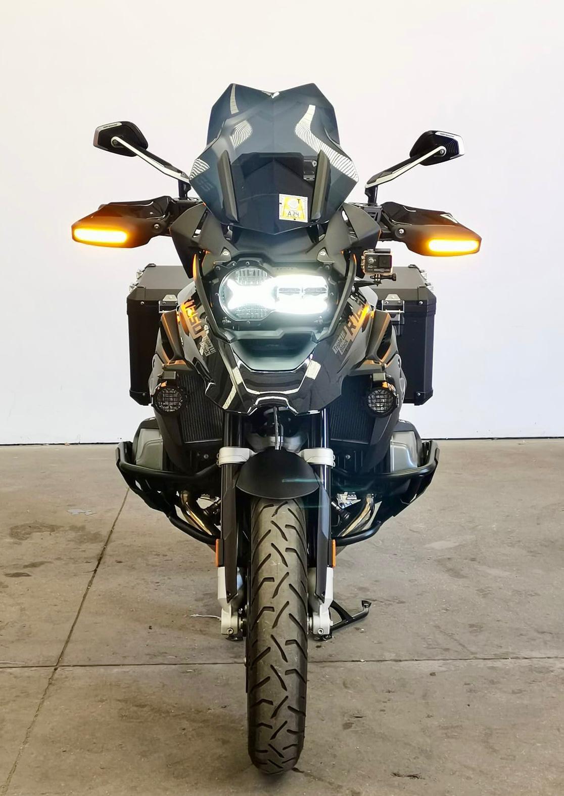 BMW gs 1250 r triple black