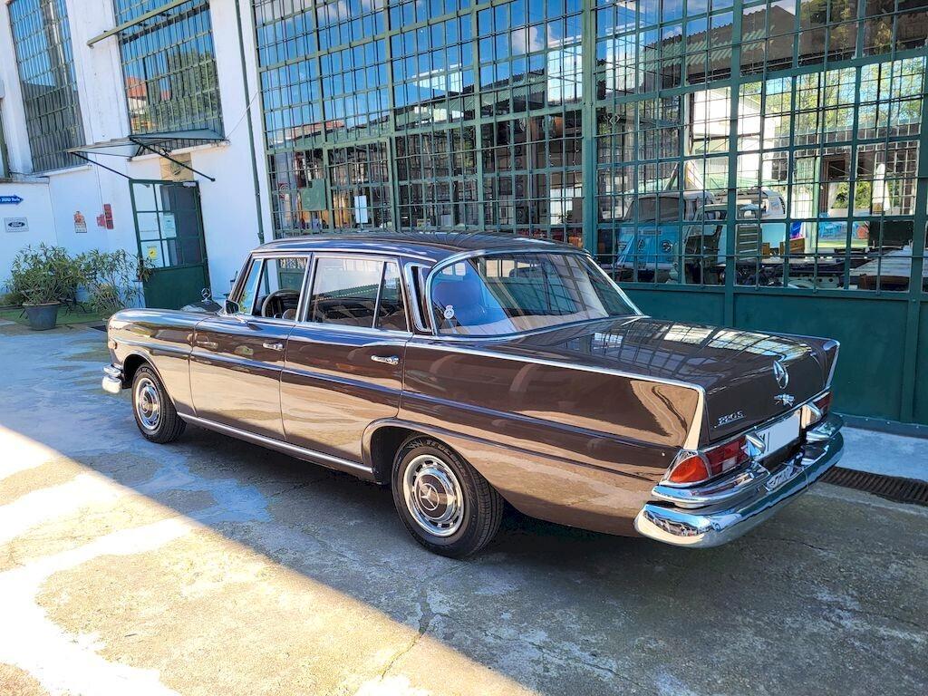 Mercedes-benz 220 Sb W111 "Codine" "Heckflosse " "Fintail" - 1965