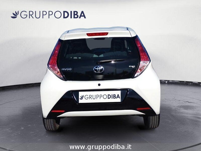 Toyota Aygo II 2014 5p 1.0 x-play m-mt my15