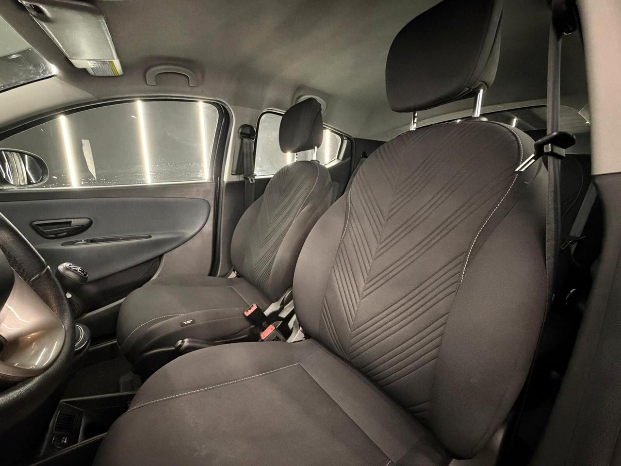 Lancia Ypsilon 1.0-KM CERTIFICATI-PERMUTE-12 MESI GARANZIA