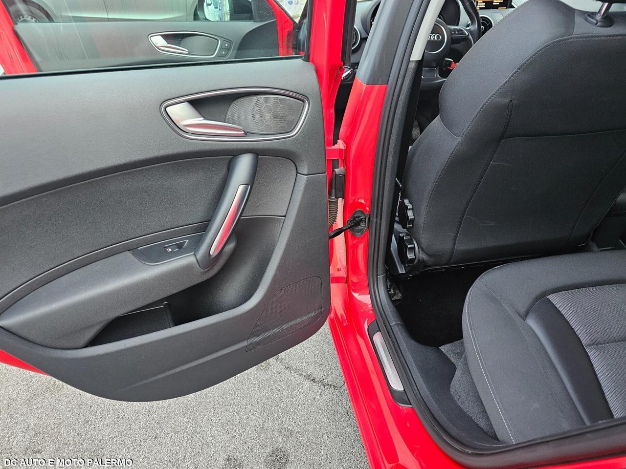 Audi A1 SPB 1.6 TDI S-tronic 90CV.Atomatic.a.2012