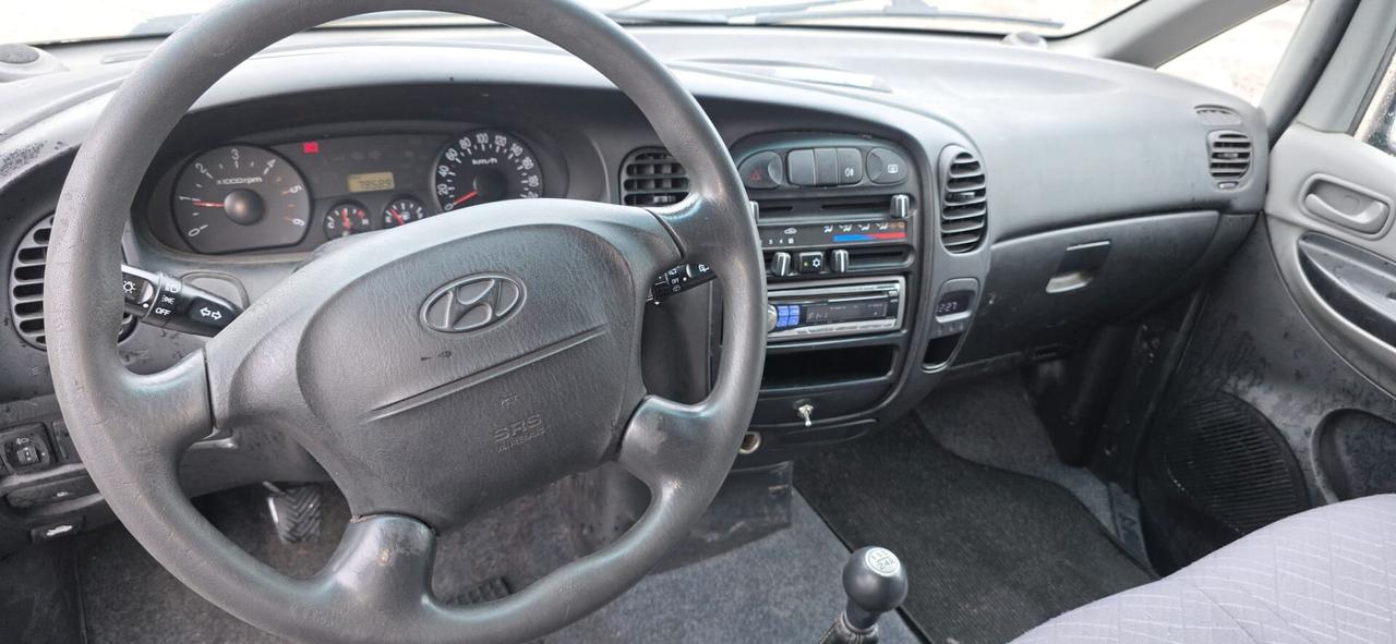 Hyundai H-1 2.5 CRDI PL 3 posti Van Style