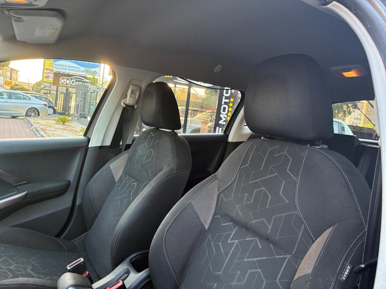 Peugeot 2008 1.6 HDI - 2015