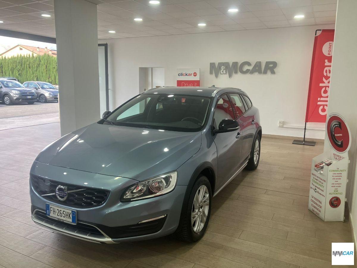 VOLVO - V60 - Cross Country D3 Geartronic Kinetic