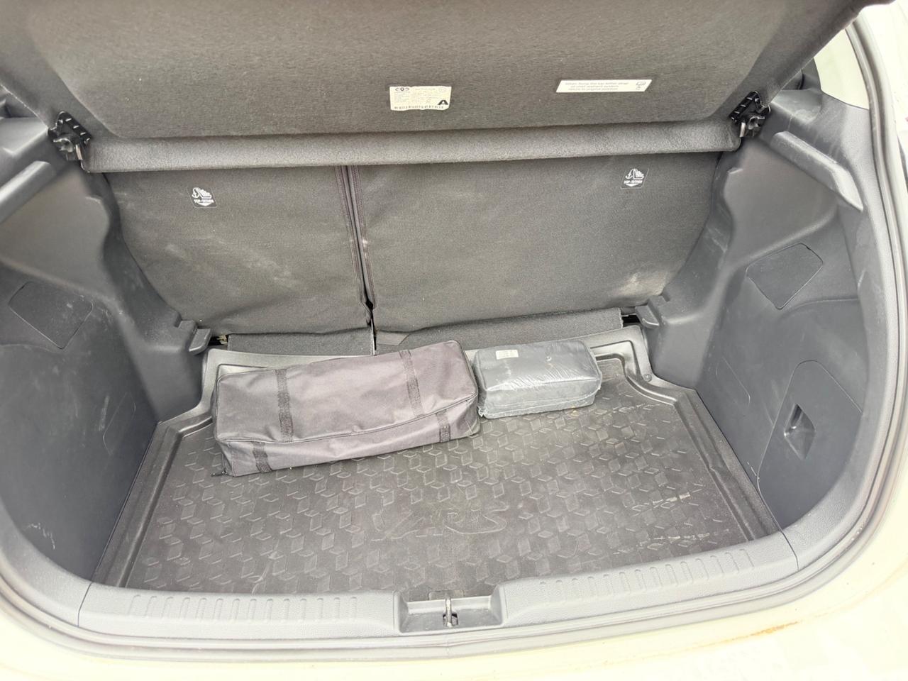 Toyota Yaris 1.5 Hybrid 5 porte Business