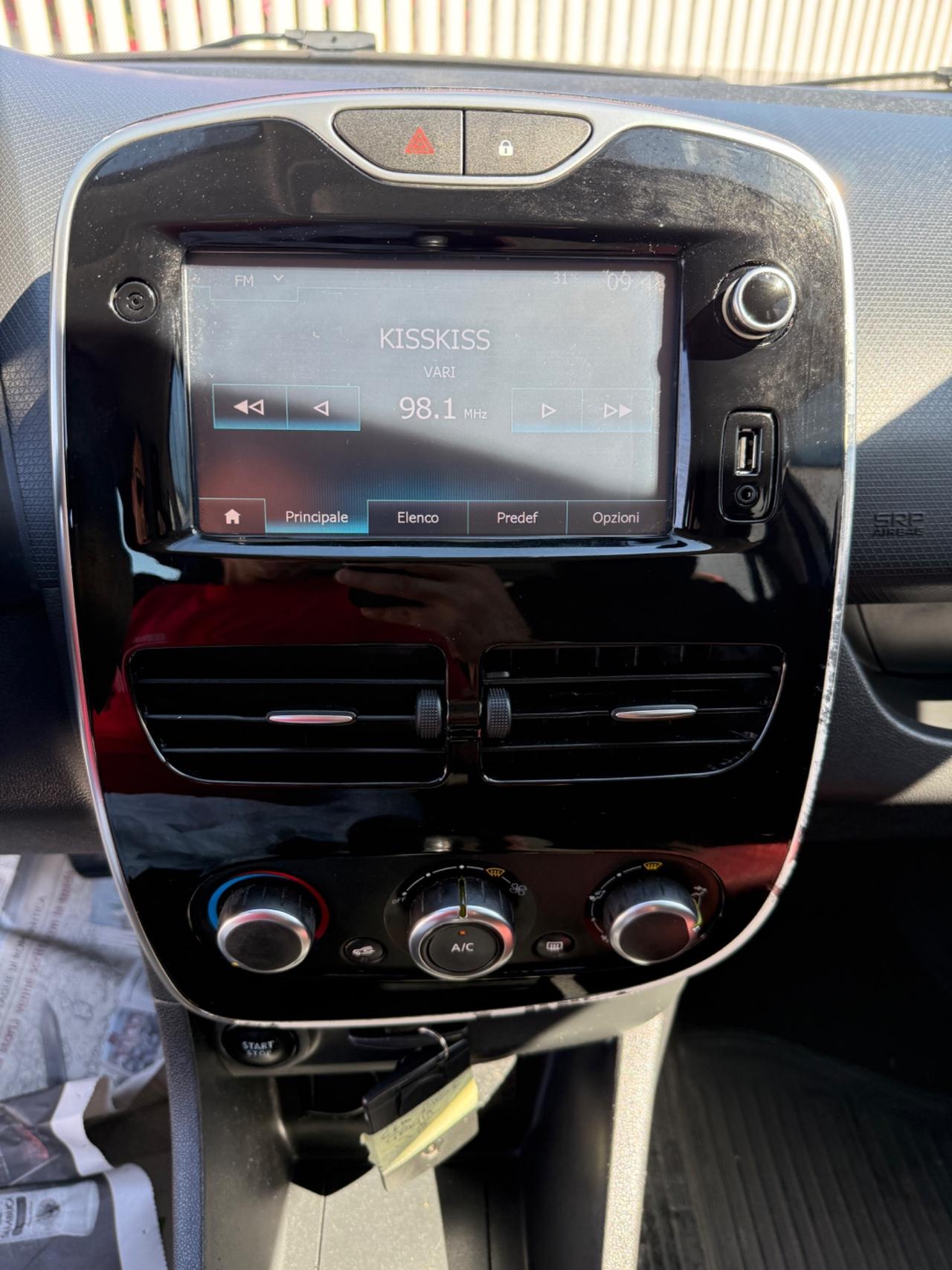 Renault Clio dCi 8V 75CV Autocarro 4 Posti