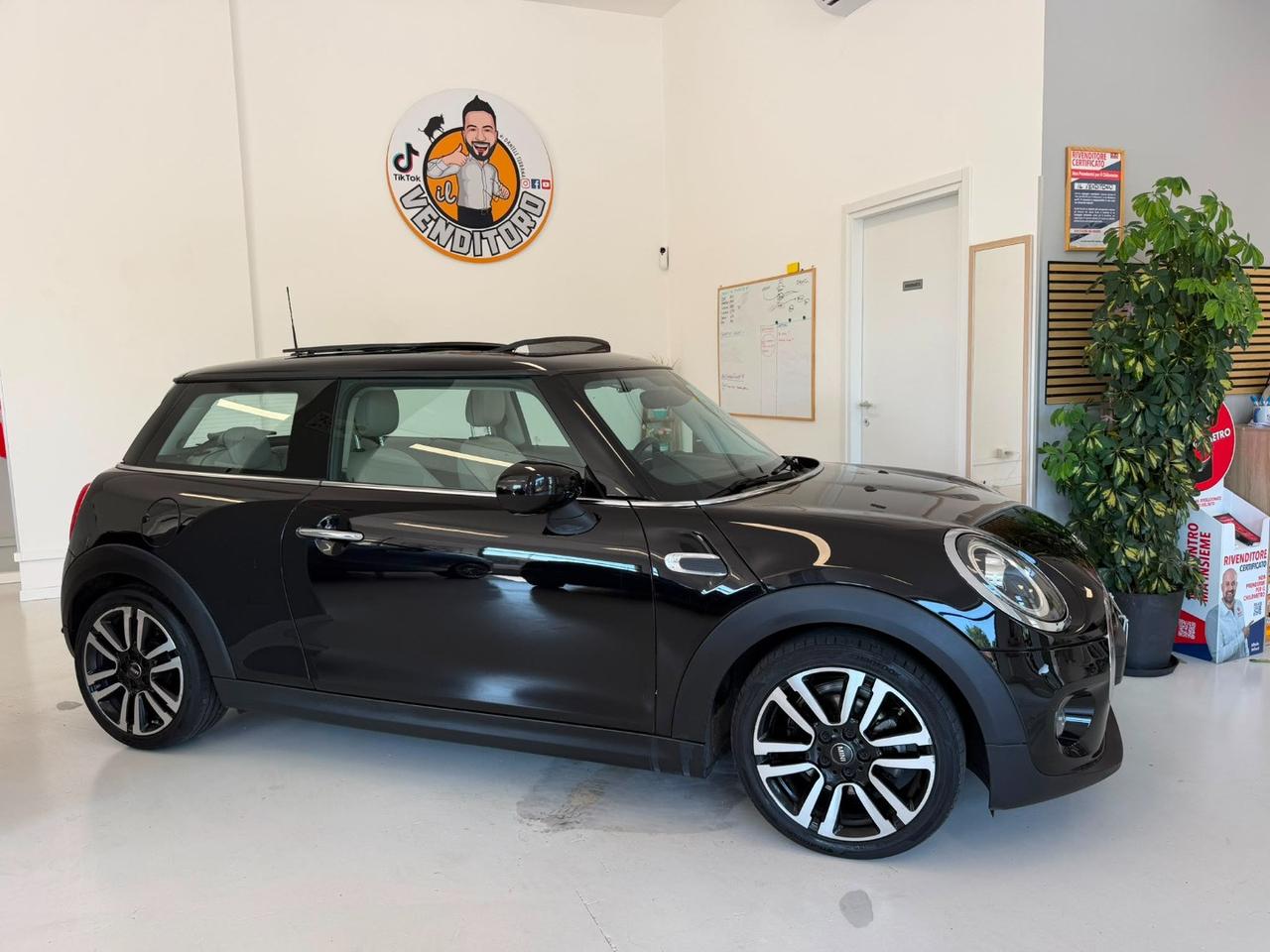 MINI Mini One