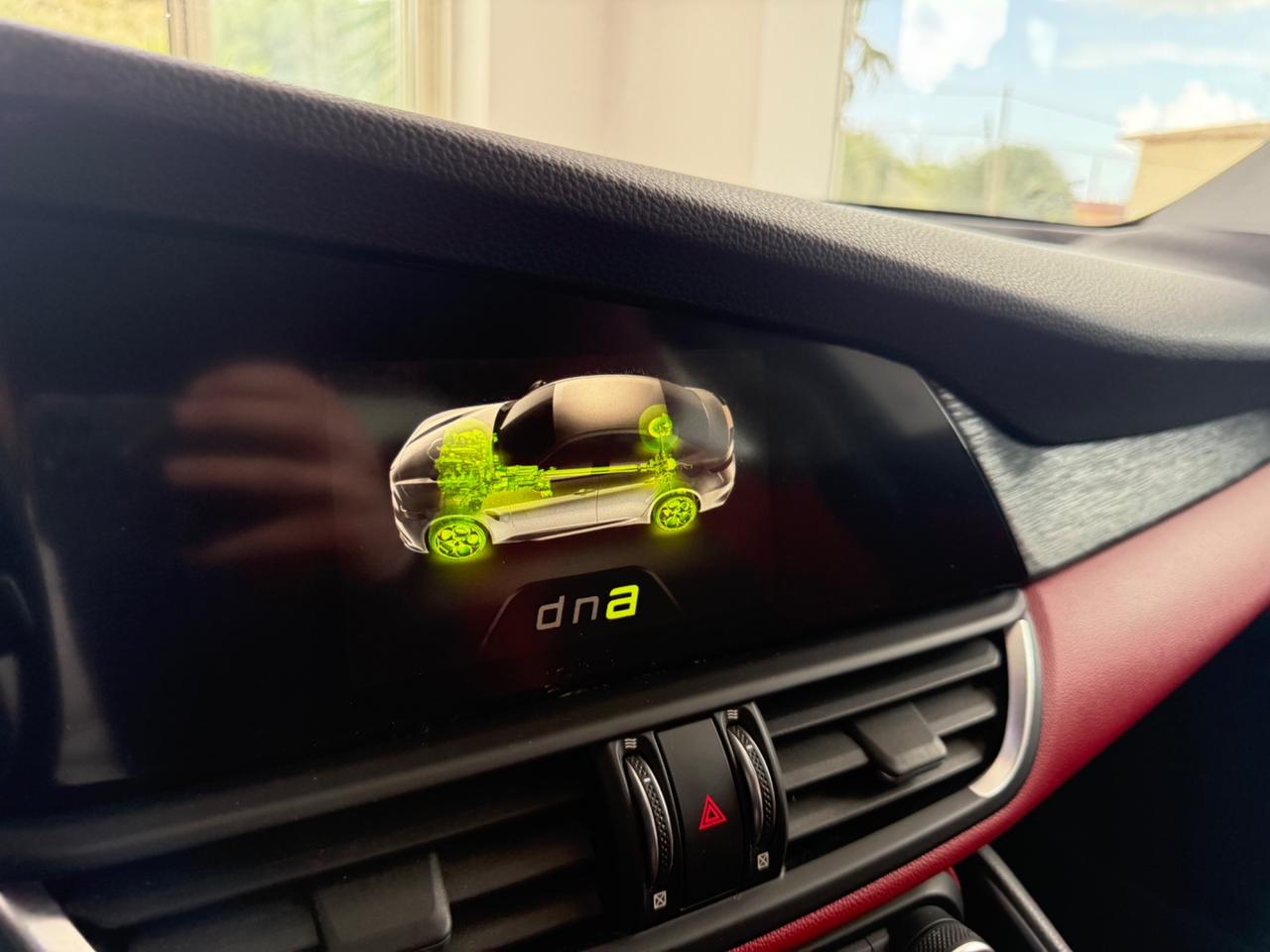 Alfa Romeo Giulia 2.2TurboD150cv ROSSO FERRARI+CARTIER2019