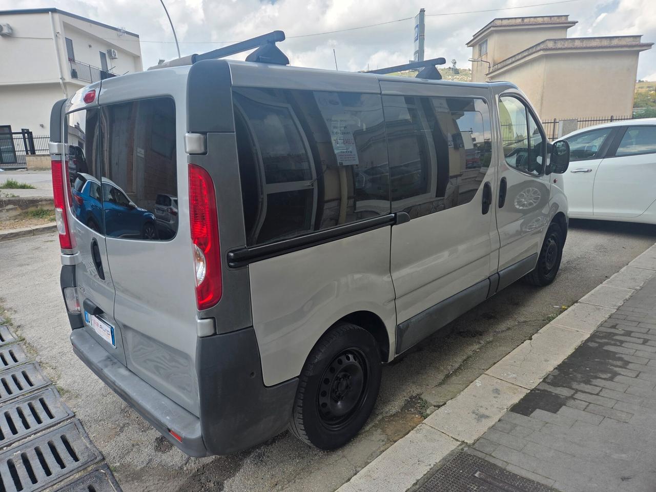 OPEL VIVARO 9 POSTI 2.0 115 CV KM CERTIFICATI