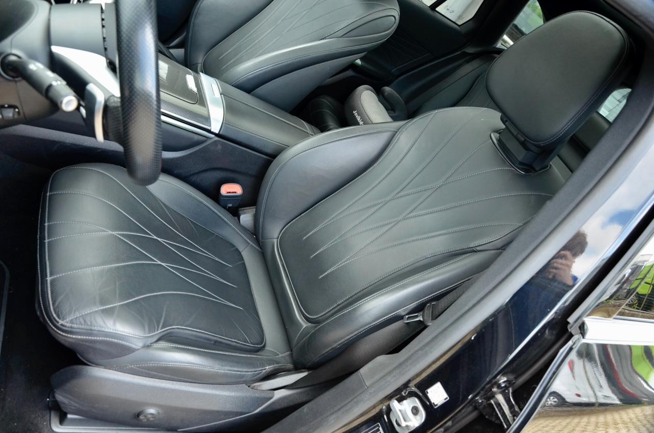 MERCEDES-BENZ GLC 220d PREMIUM AMG LINE 4MATIC 197cv AUTO, TETTO, HI-FI BURMESTER, GANCIO TRAINO, FARI ADATTIVI, RETRO 360°, 20", PERMUTE