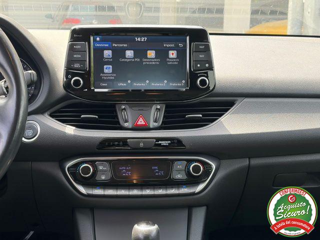 HYUNDAI i30 Fastback 1.4 T-GDI DCT Style Automatica