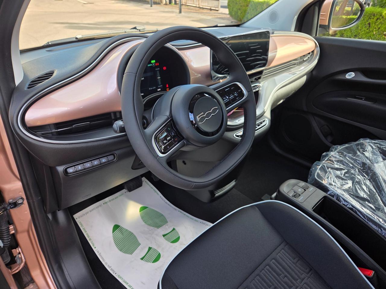 Fiat 500 500e Berlina 23,65 kWh Entry+Pack Tech