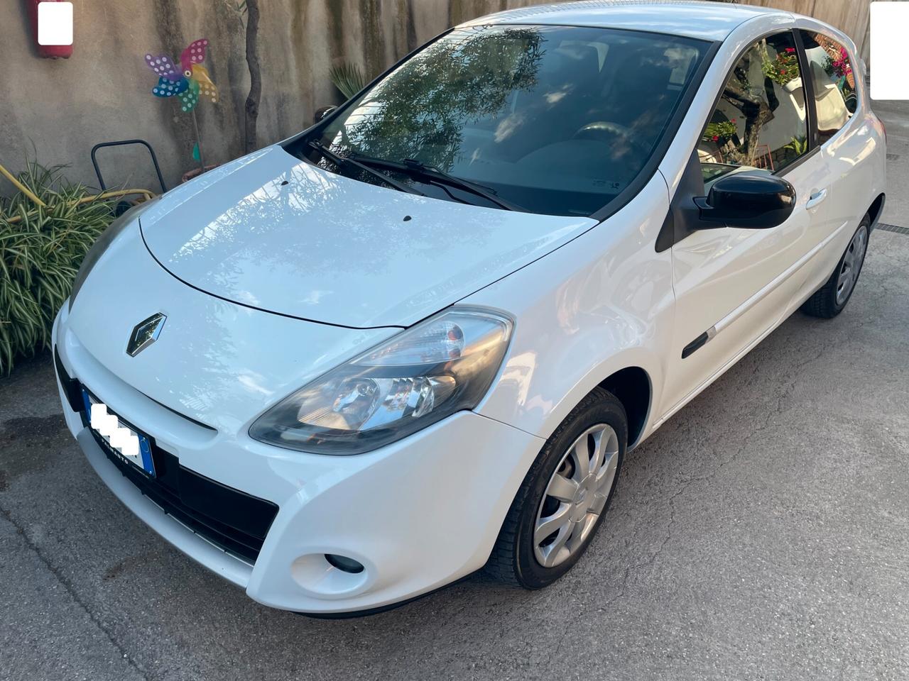 Renault Clio 1.2 3p Luxe FULL Distribuzione tagliandata NEOPATENTATI
