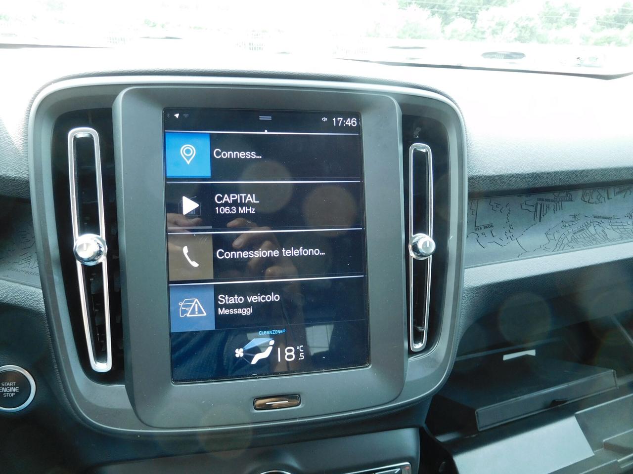 Volvo XC40 D3 AWD Momentum Core 150cv