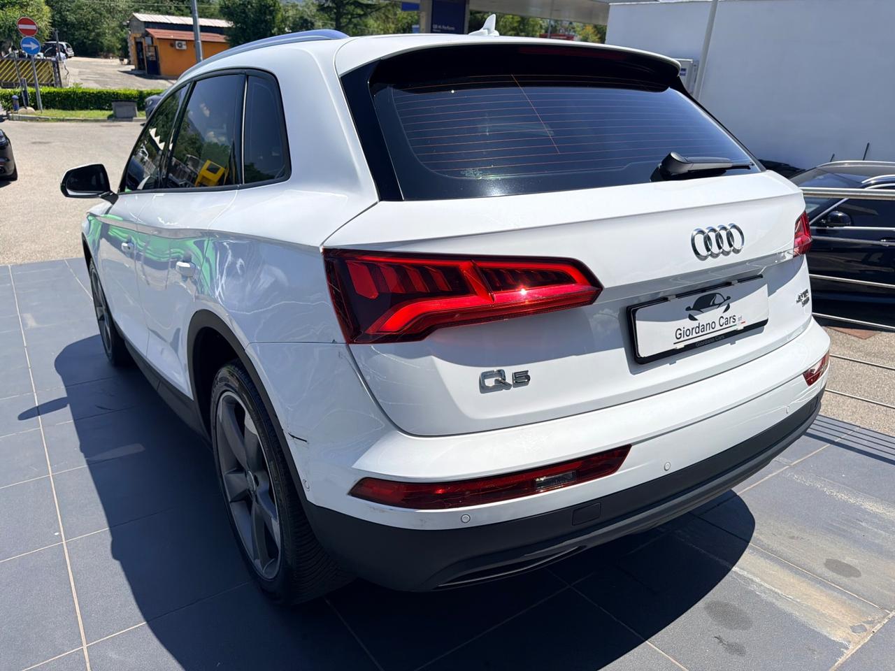 Audi Q5 40 TDI quattro S tronic sport cerchi 20