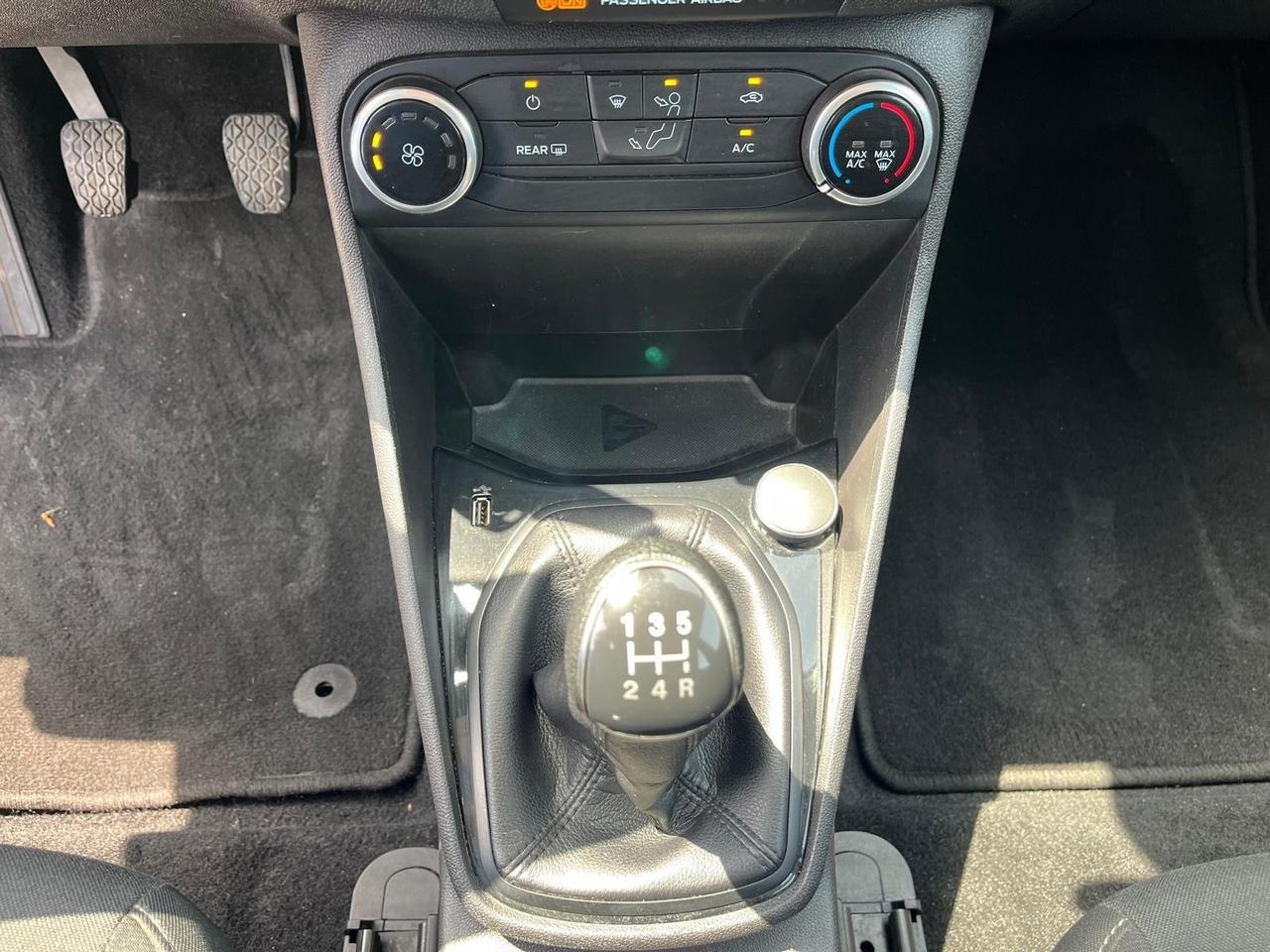 Ford fiesta 5P-1.1 benz/cv 86-km 50000-12/2018