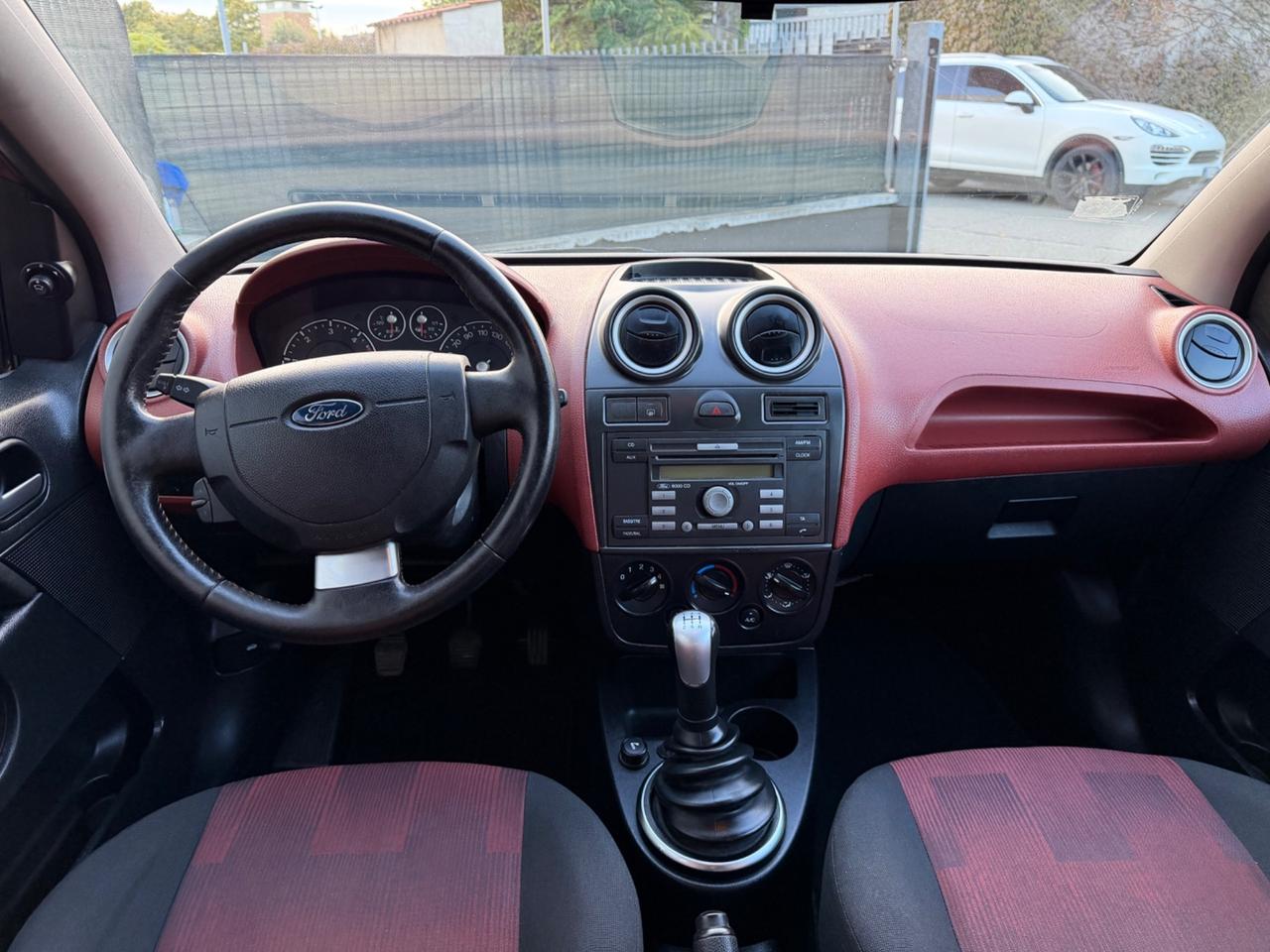 Ford Fiesta 1.4 d titanium NEOPATENTATI OCCASIONE