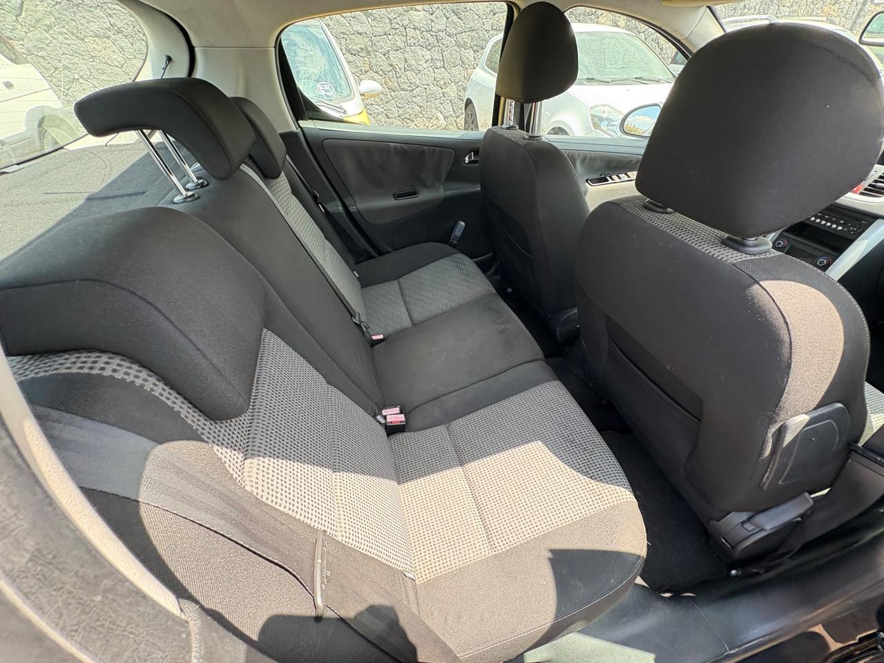 Peugeot 207 1.4 8V 75CV 5p. X Line