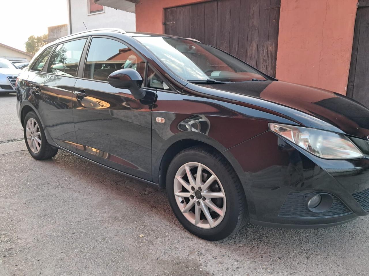 Seat Ibiza 1.4 5 porte Style gpl valido neopatentati