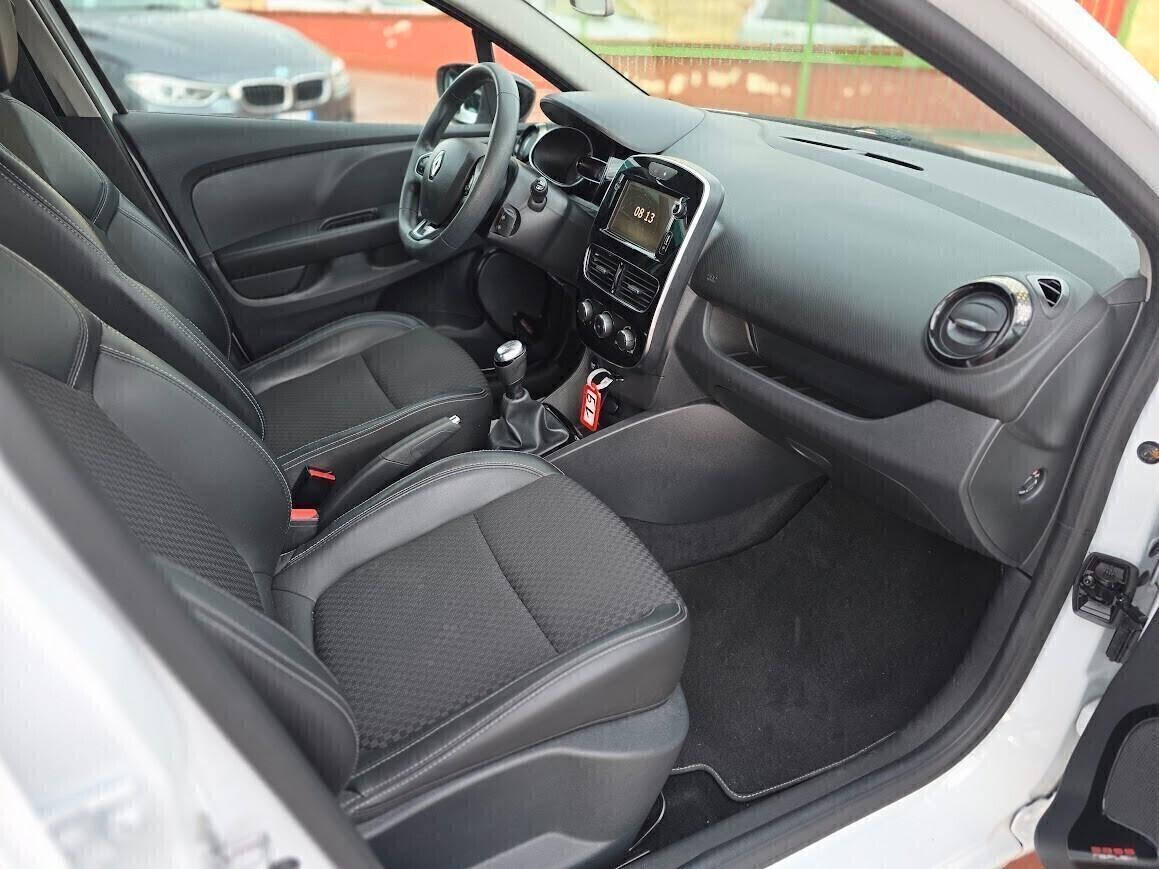 Renault Clio TCe 12V 75 CV 5 porte Moschino Life