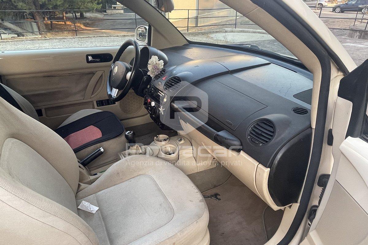 VOLKSWAGEN New Beetle 1.6 Cabrio