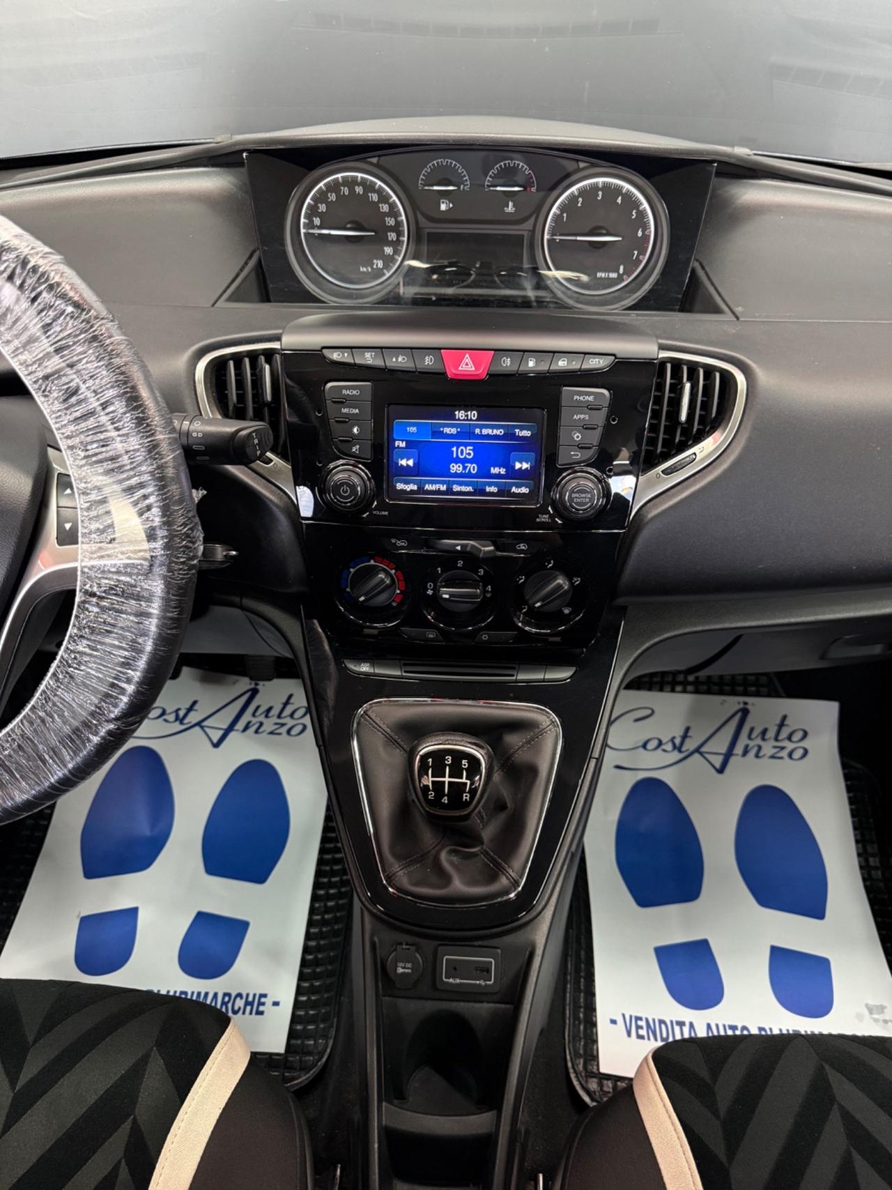 Lancia Ypsilon 0.9 Benz. /Metano Ecochic Platinum 2016