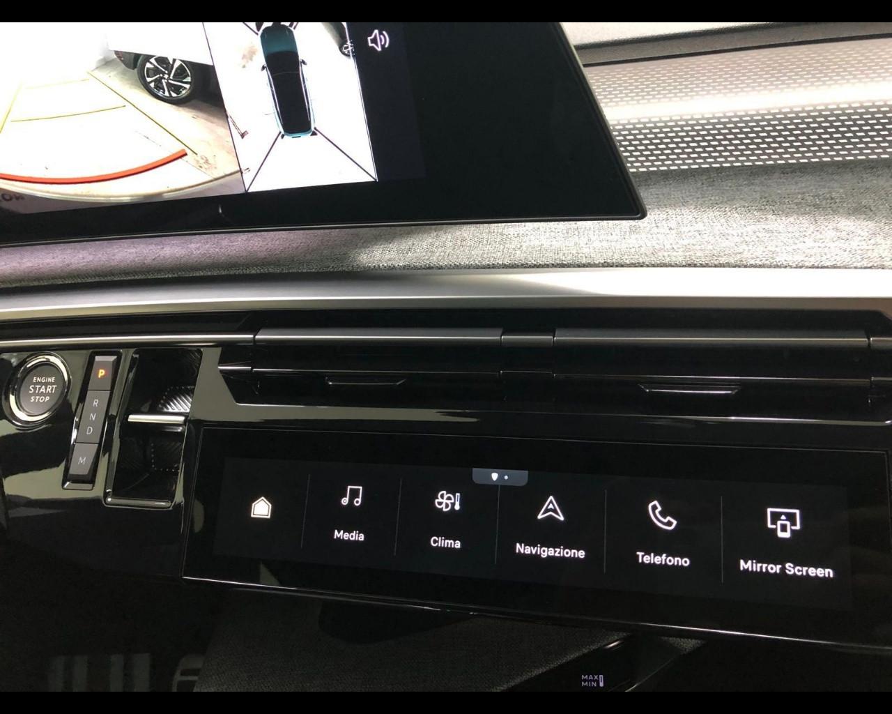 PEUGEOT Nuovo 5008 Hybrid 136 e-DCS6 GT