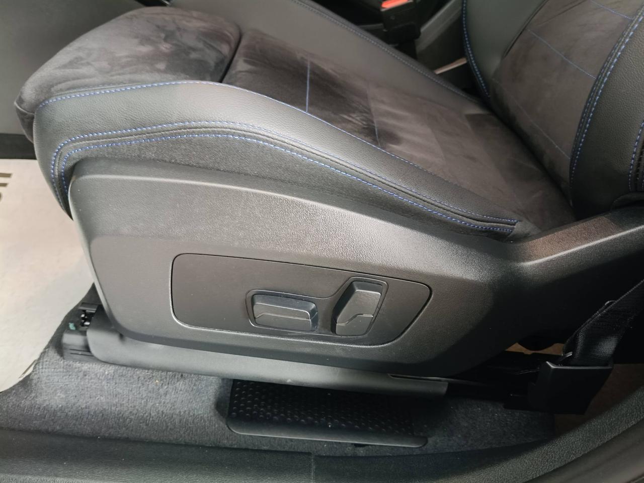 BMW Serie 2 U06 Active Tourer - 220i Active Tourer mhev 48V Msport auto